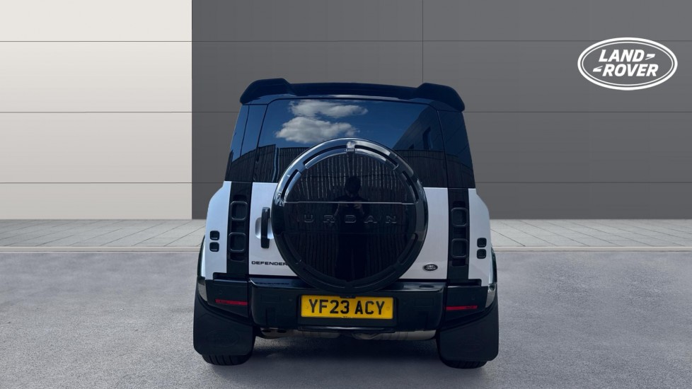 Land Rover Defender 110 Diesel 3.0 D250 Hard Top SE Auto - Image 6