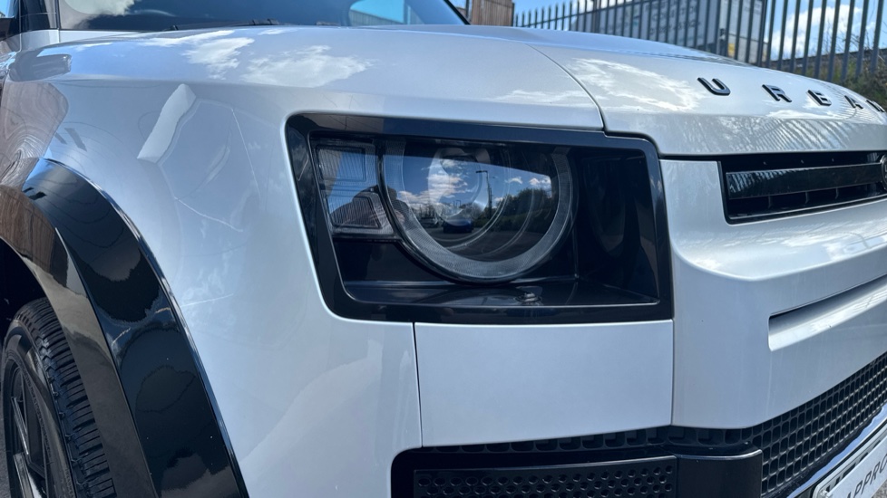 Land Rover Defender 110 Diesel 3.0 D250 Hard Top SE Auto - Image 17
