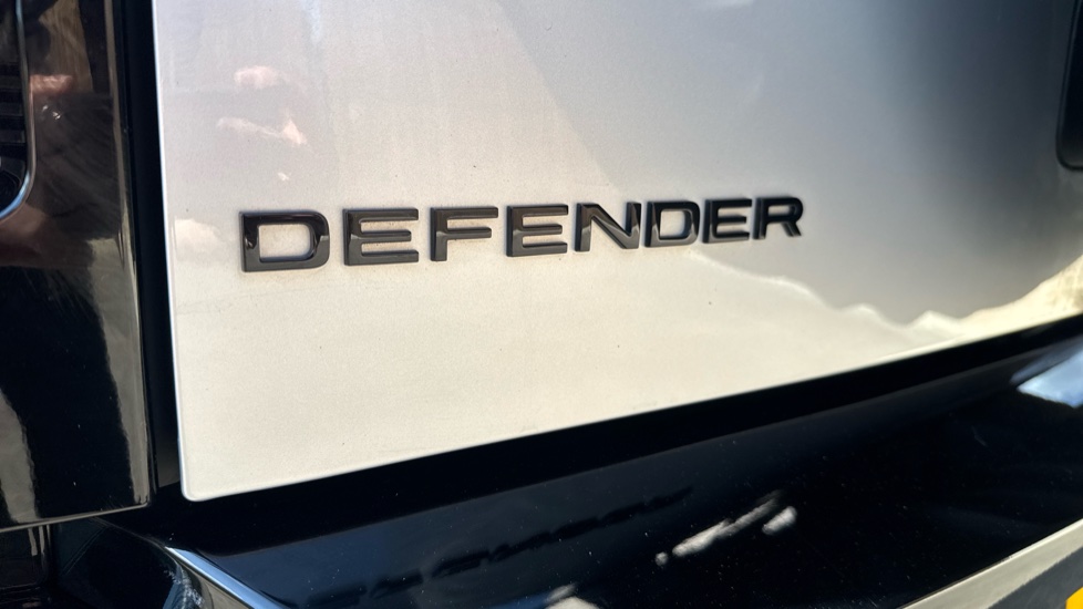 Land Rover Defender 110 Diesel 3.0 D250 Hard Top SE Auto - Image 26