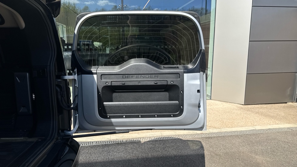 Land Rover Defender 110 Diesel 3.0 D250 Hard Top SE Auto - Image 30
