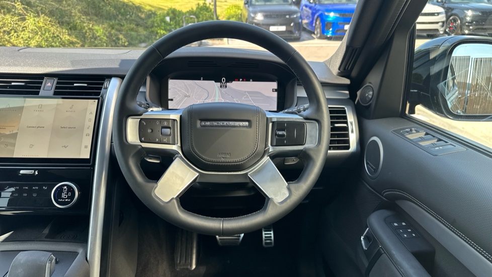 Land Rover Discovery 3.0 D350 Dynamic HSE 5dr Auto Diesel Station Wagon - Image 15