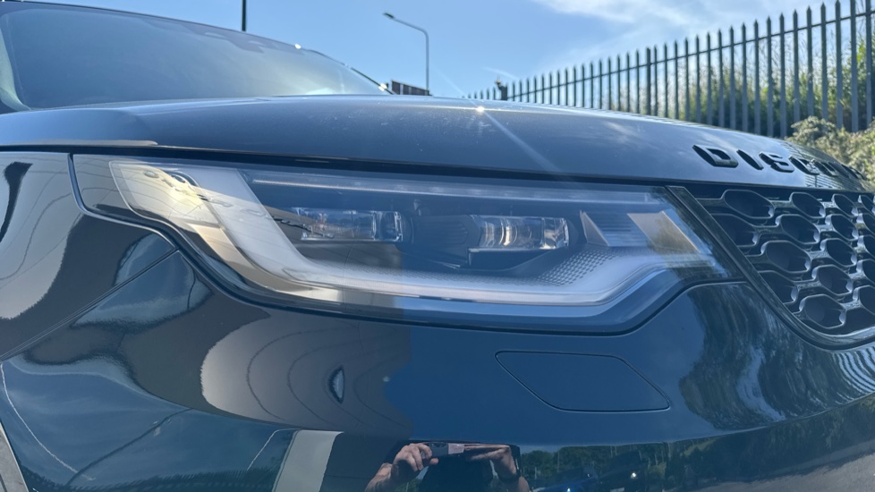 Land Rover Discovery 3.0 D350 Dynamic HSE 5dr Auto Diesel Station Wagon - Image 17