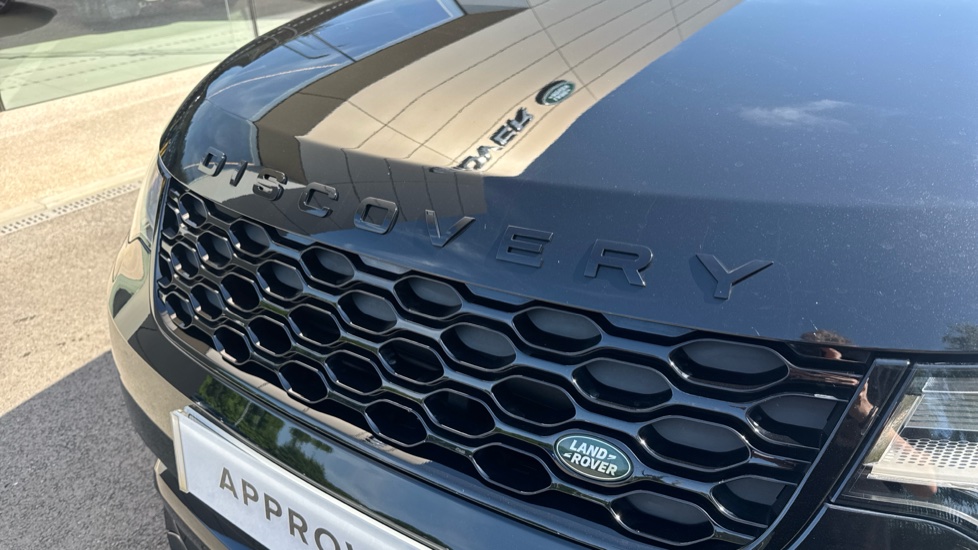 Land Rover Discovery 3.0 D350 Dynamic HSE 5dr Auto Diesel Station Wagon - Image 36