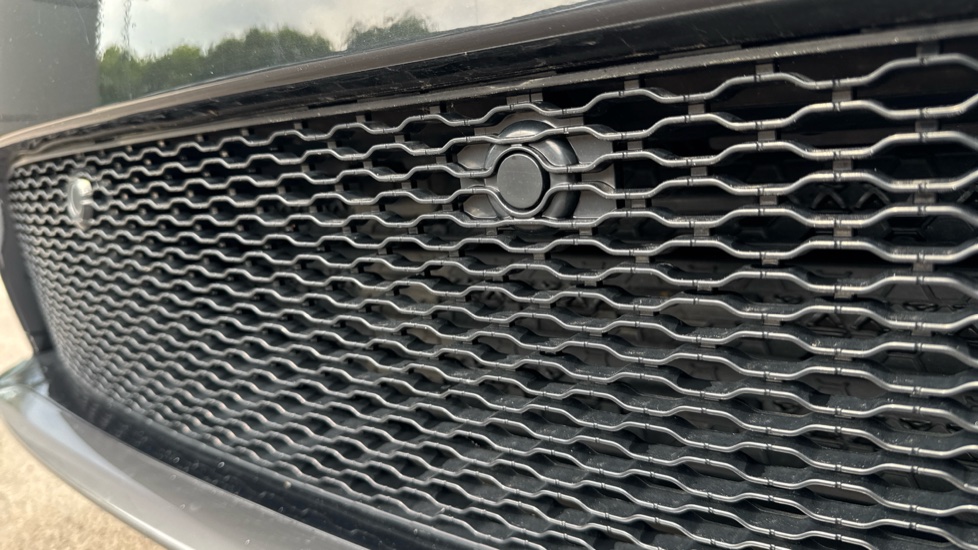 Land Rover Range Rover Velar 2.0 D200 R-Dynamic SE 5dr Auto Diesel Estate - Image 39
