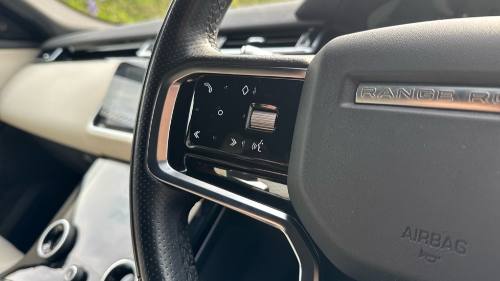 Land Rover Range Rover Velar 2.0 D200 R-Dynamic SE 5dr Auto Diesel Estate - Image 48