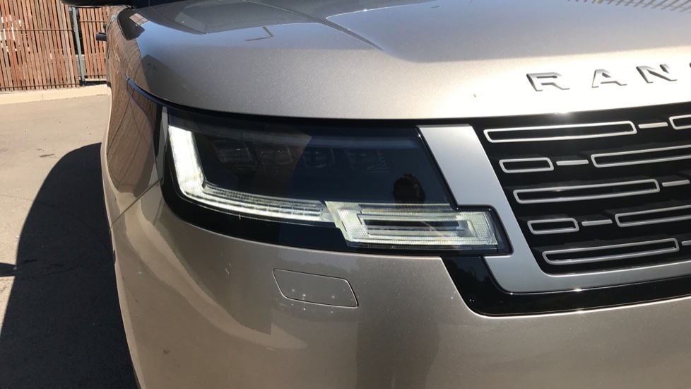 Land Rover Range Rover 3.0 D350 SE 4dr Auto Diesel Estate - Image 17