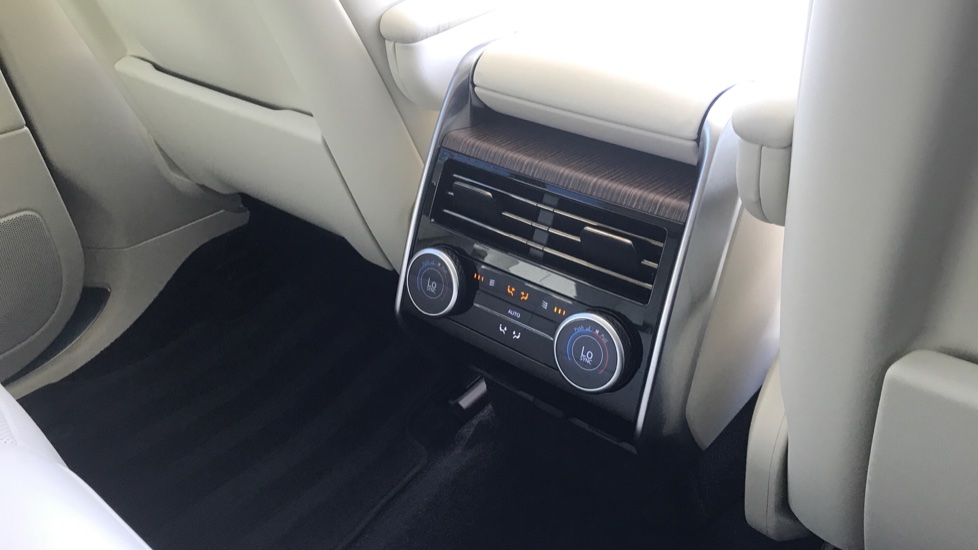 Land Rover Range Rover 3.0 D350 SE 4dr Auto Diesel Estate - Image 18