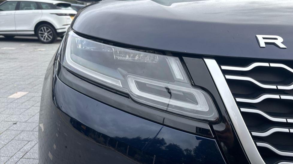 Land Rover Range Rover Velar 2.0 D200 S 5dr Auto Diesel Estate - Image 17