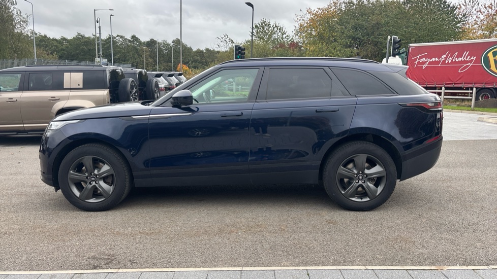 Land Rover Range Rover Velar 2.0 D200 S 5dr Auto Diesel Estate - Image 26