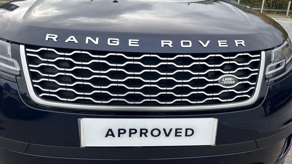 Land Rover Range Rover Velar 2.0 D200 S 5dr Auto Diesel Estate - Image 29