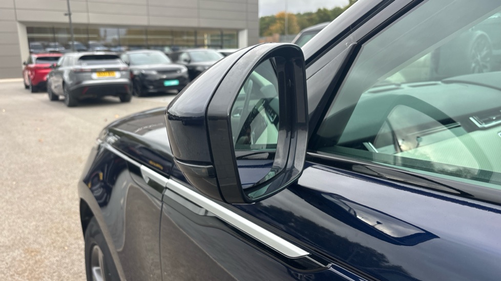Land Rover Range Rover Velar 2.0 D200 S 5dr Auto Diesel Estate - Image 39