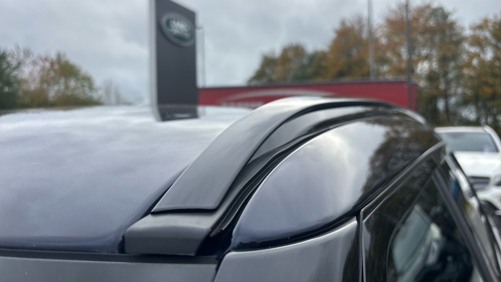 Land Rover Range Rover Velar 2.0 D200 S 5dr Auto Diesel Estate - Image 53