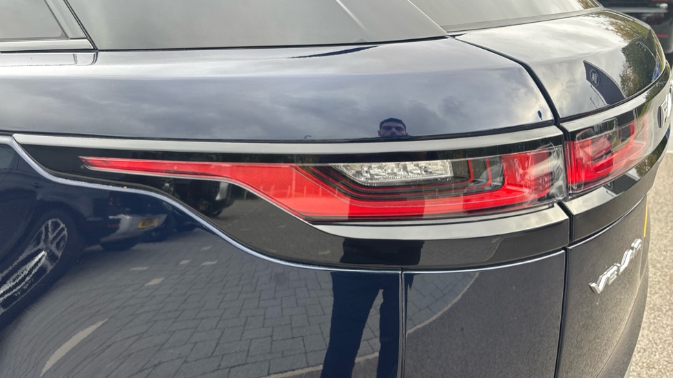 Land Rover Range Rover Velar 2.0 D200 S 5dr Auto Diesel Estate - Image 55