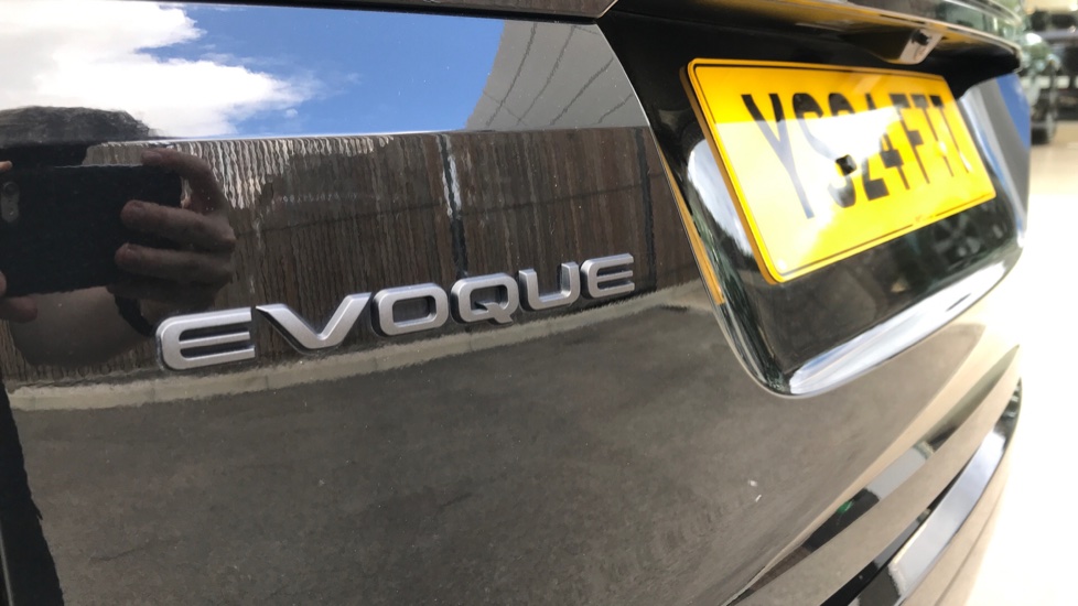 Land Rover Range Rover Evoque 2.0 D200 Dynamic SE 5dr Auto Diesel Hatchback - Image 26