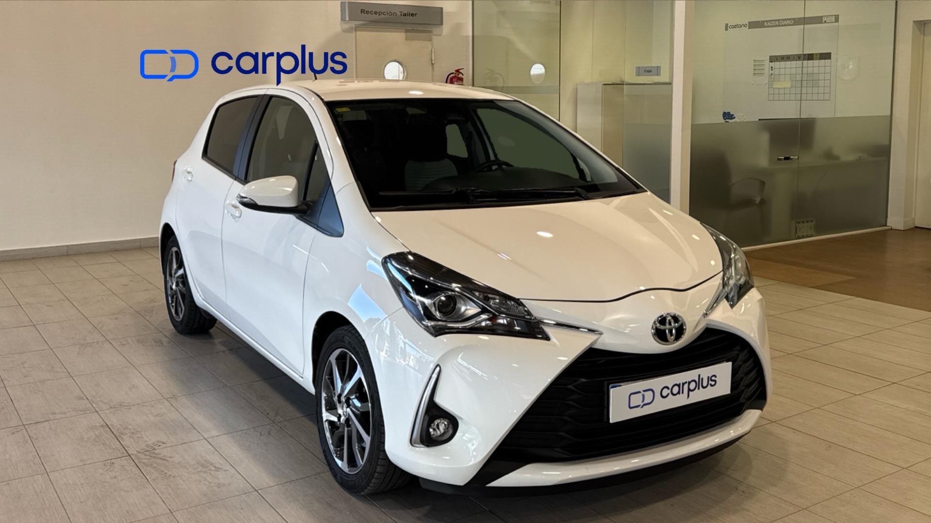 TOYOTA Yaris - 2
