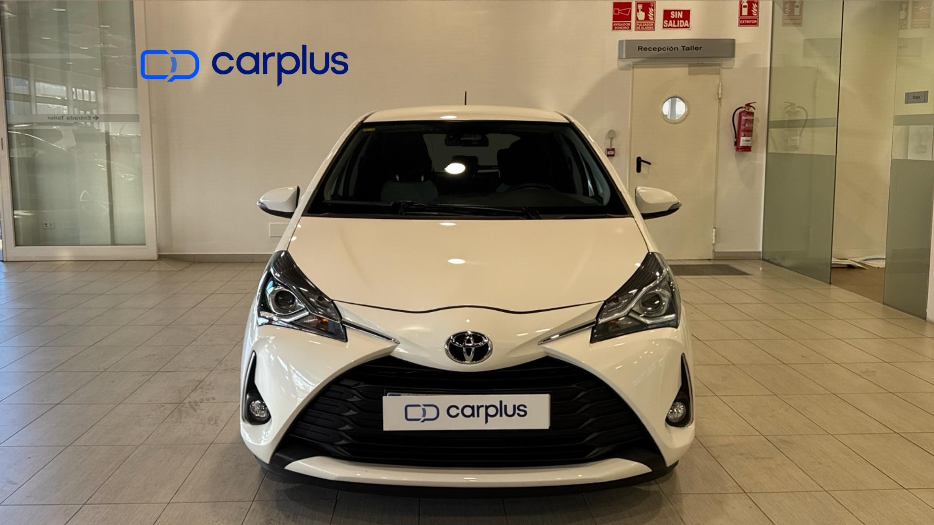 TOYOTA Yaris - 3