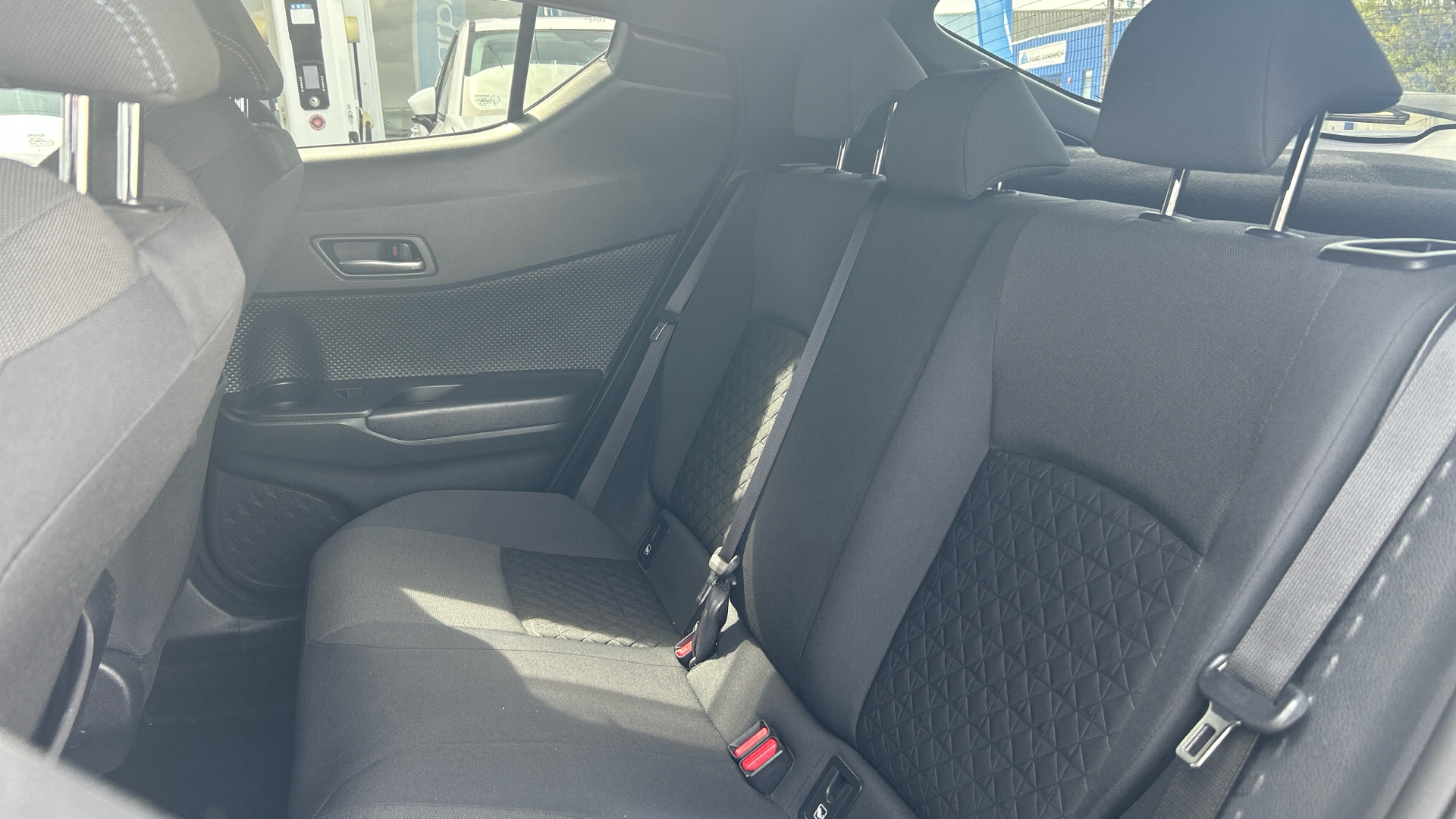TOYOTA C-HR - 12