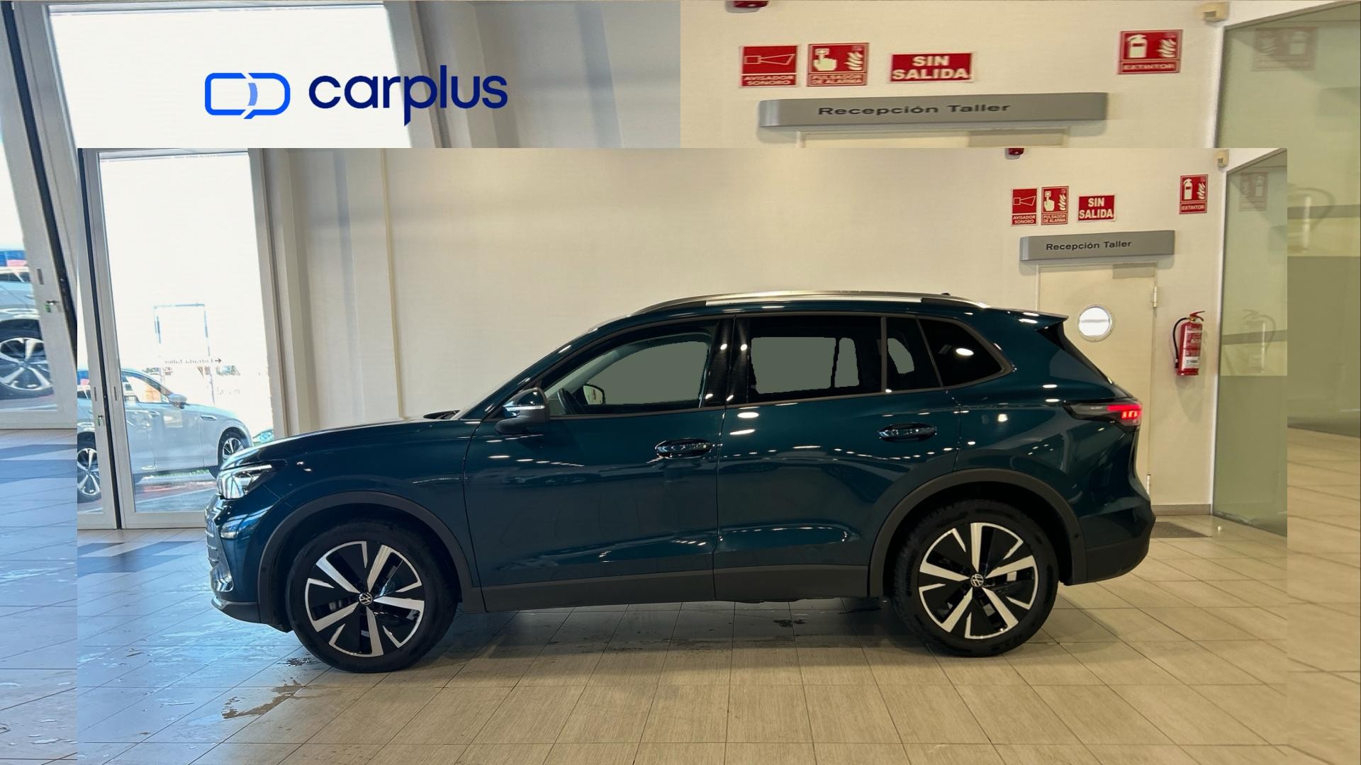 Volkswagen Tiguan - 4