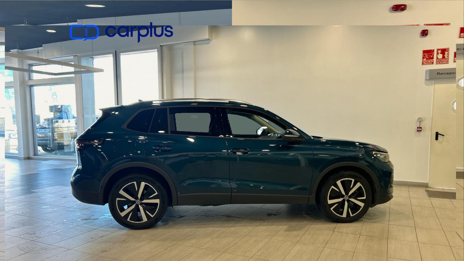 Volkswagen Tiguan - 8