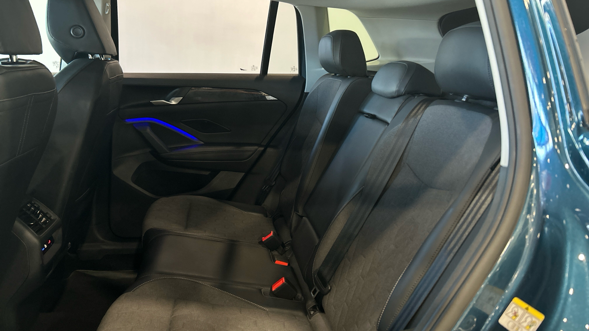 Volkswagen Tiguan - 12
