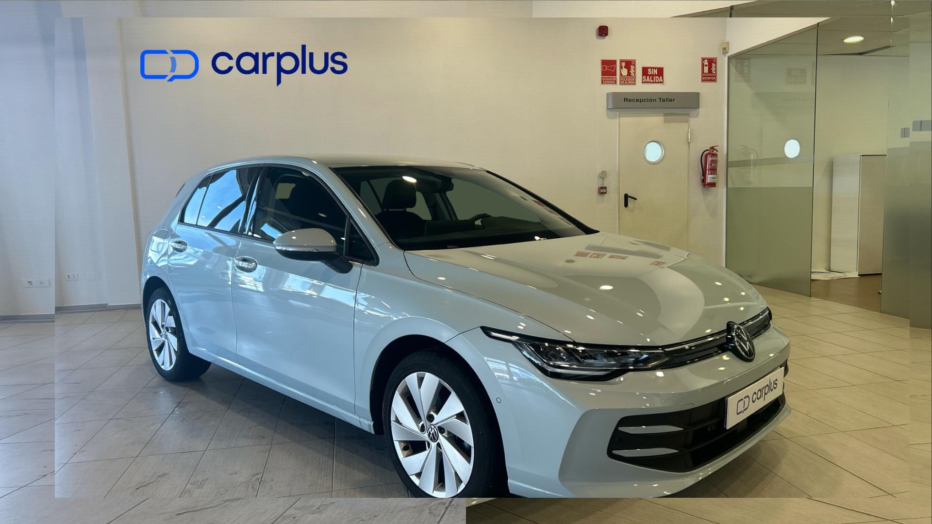 Volkswagen Golf - 2