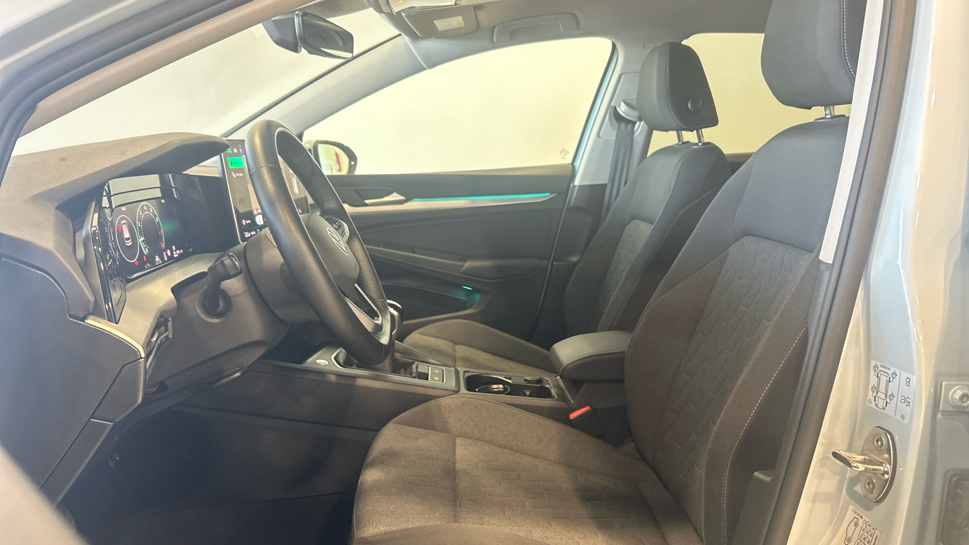Volkswagen Golf - 11