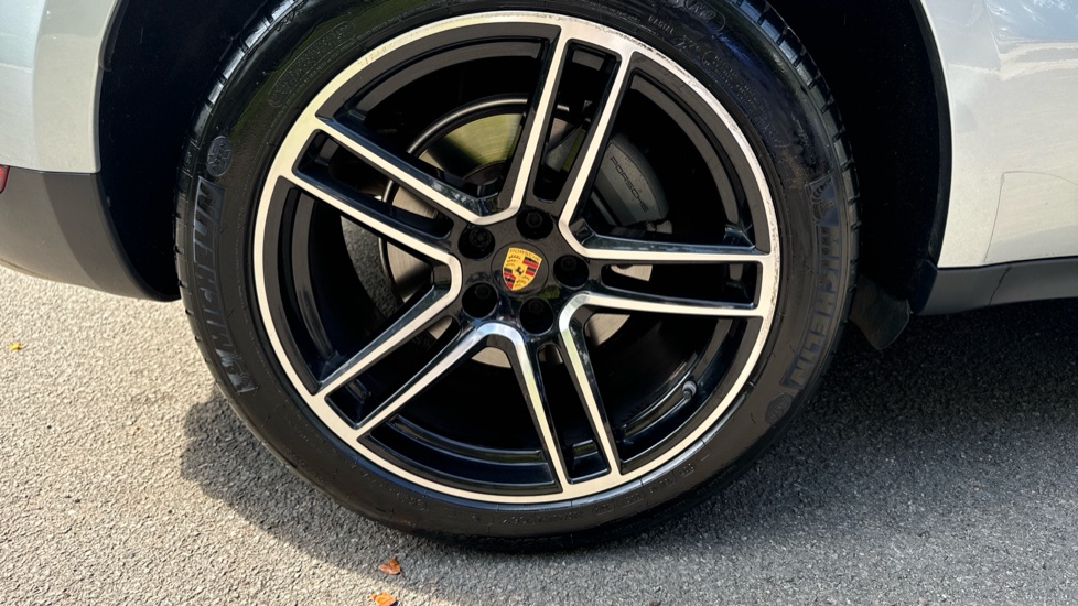 Porsche Macan Silver Automatic Auction | DealerPX