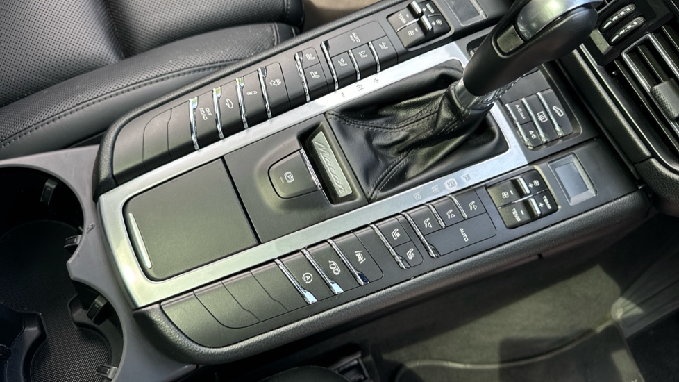 Porsche Macan Silver Automatic Auction | DealerPX