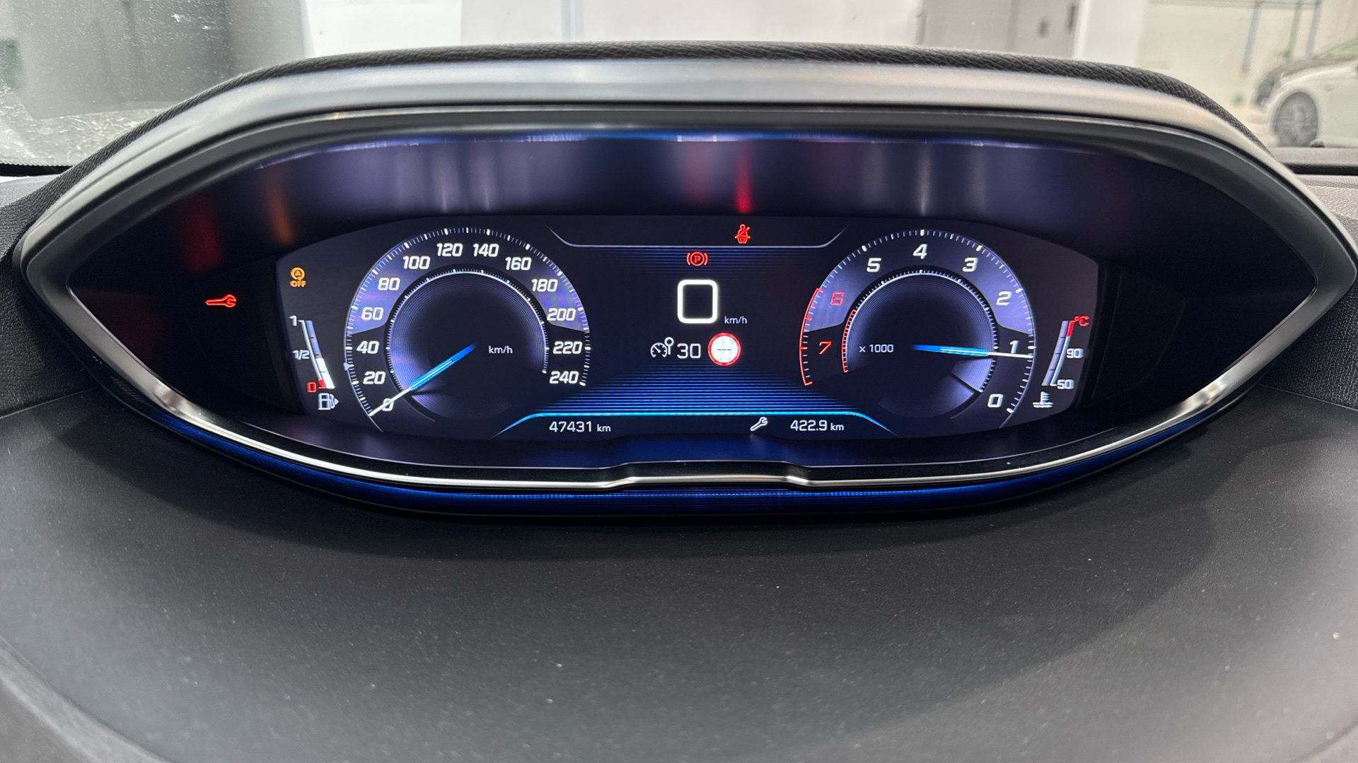 Peugeot 3008 Active 1.2 PureTech 130cv Euro 6.2d — photo 3