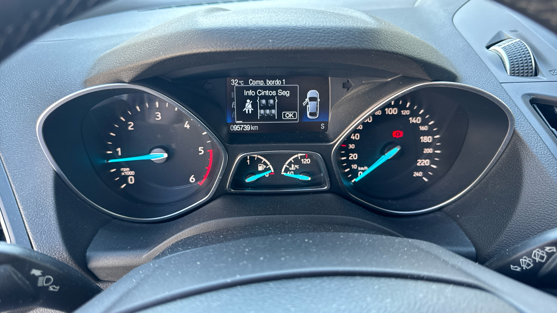 Ford Kuga 1.5TDCi 120CV VIGNALE — photo 3