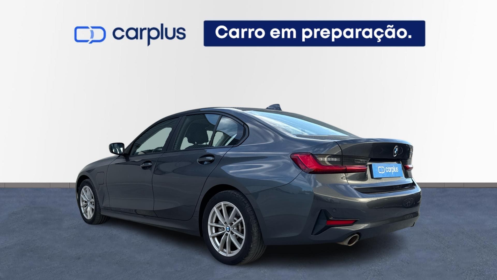 BMW Serie 3 330e Auto — photo 2