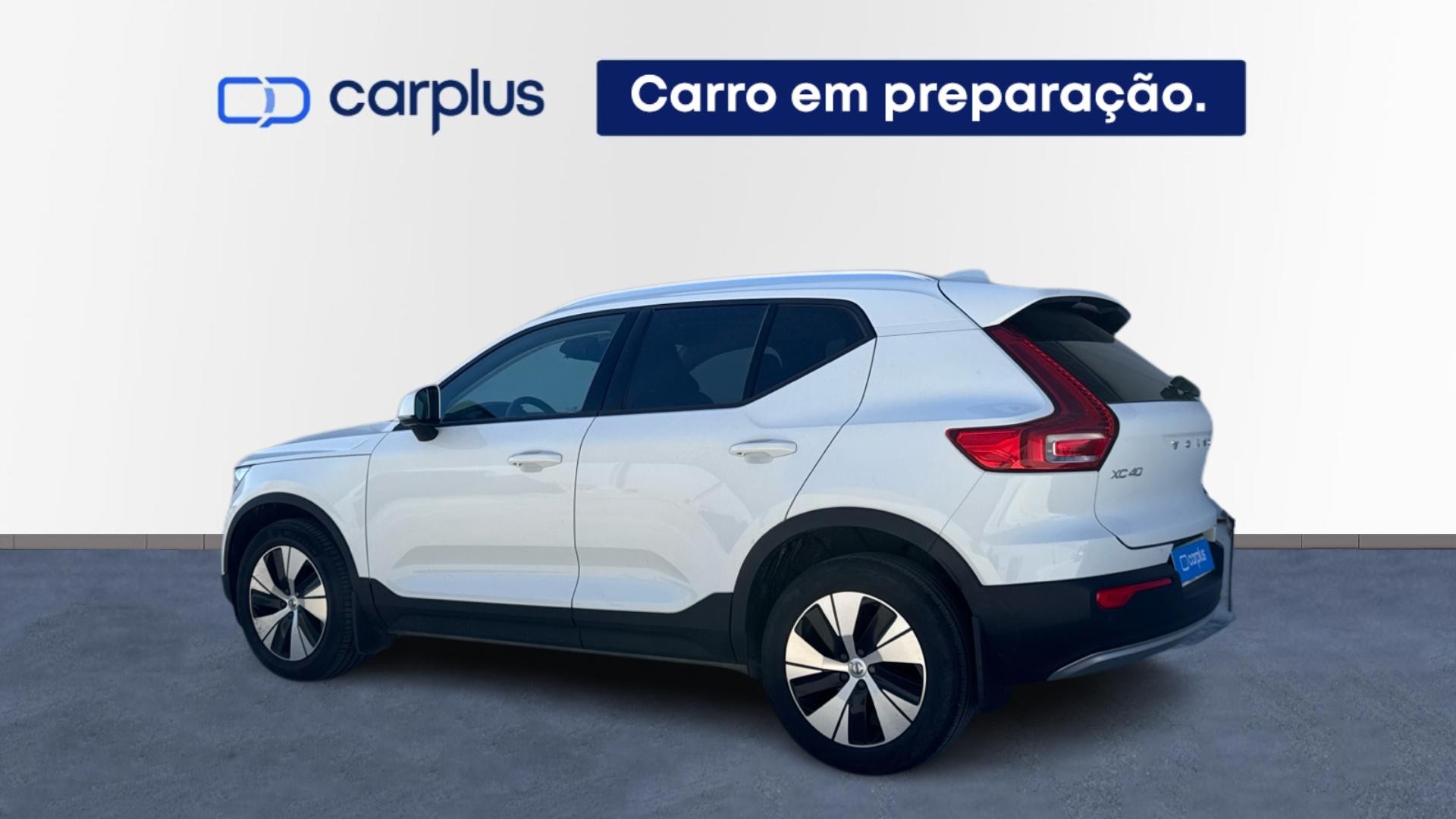 Volvo XC40 1.5 T3 163 Momentum — photo 2