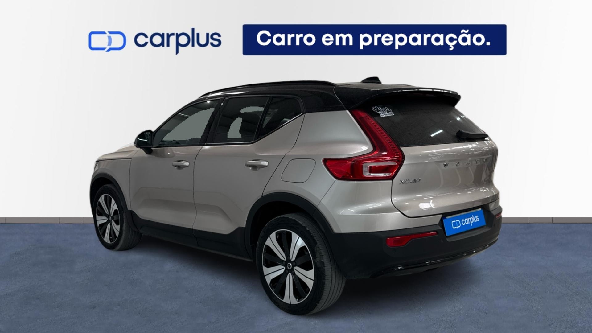 Volvo XC40 Recharge 231CV Plus — photo 2