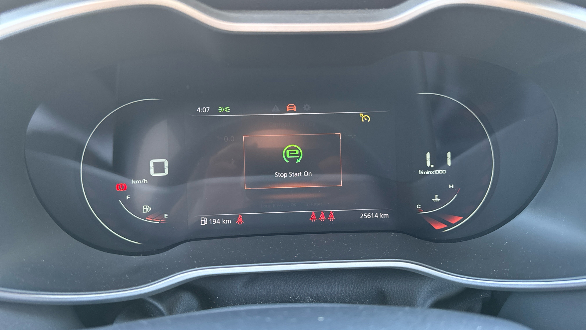 MG ZS Luxury 1.0T Pebble Black — photo 3