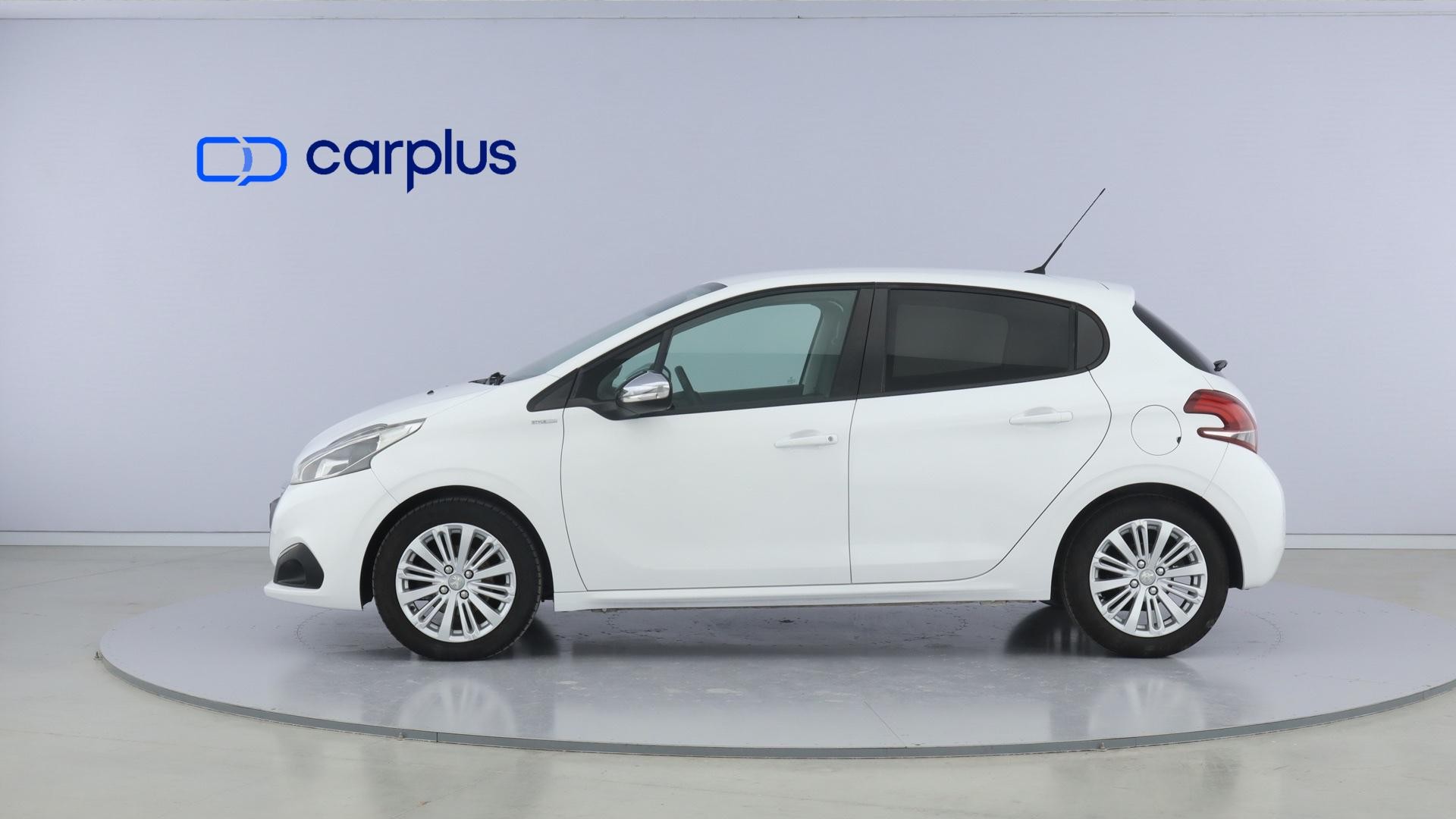 Peugeot 208 Allure 1.2 PureTech 82 CVM5 — photo 4