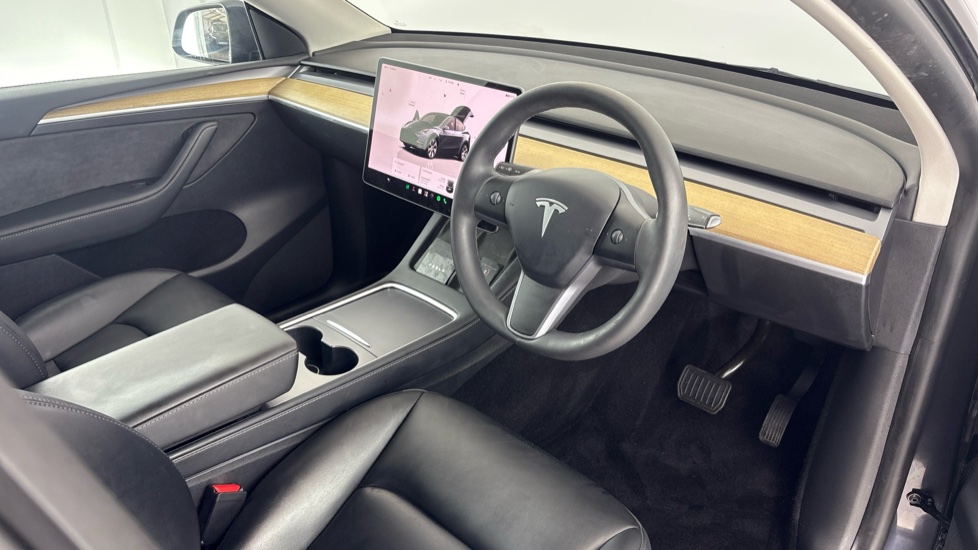 TESLA MODEL Y Image 9