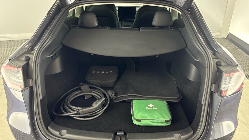TESLA MODEL Y Image 15