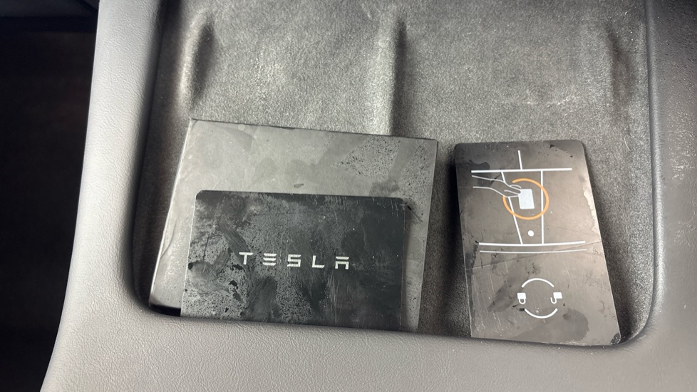 TESLA MODEL Y HATCHBACK Long Range AWD 5dr Auto