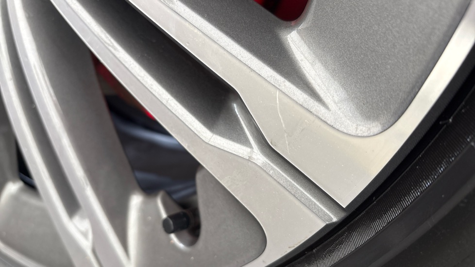 LAND ROVER RANGE ROVER SPORT Scratches