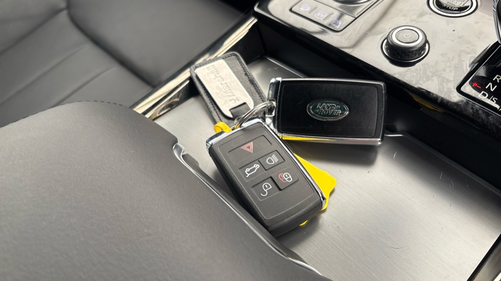 LAND ROVER RANGE ROVER SPORT 2 keys available