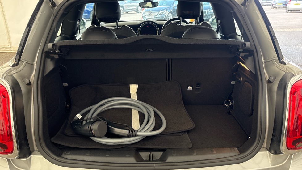 MINI HATCHBACK ELECTRIC 135kW Cooper S Level 2 33kWh 3dr Auto