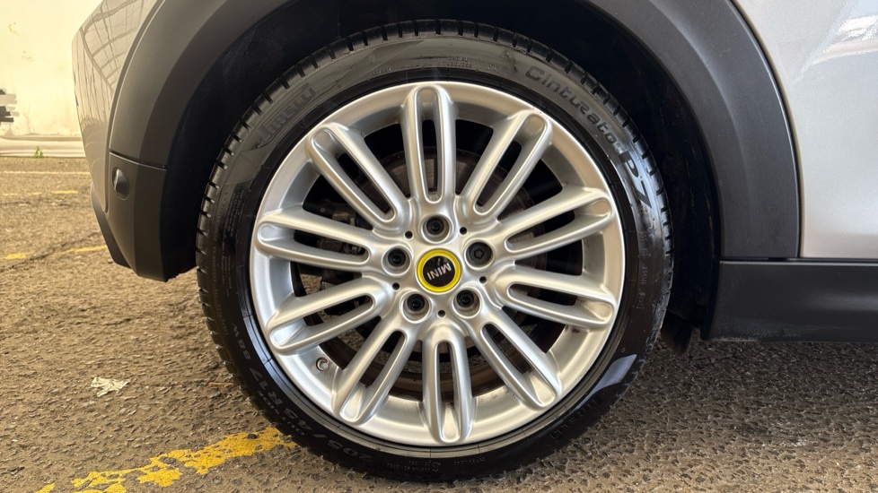 MINI HATCHBACK ELECTRIC 135kW Cooper S Level 2 33kWh 3dr Auto