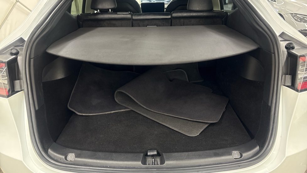 TESLA MODEL Y HATCHBACK Long Range AWD 5dr Auto