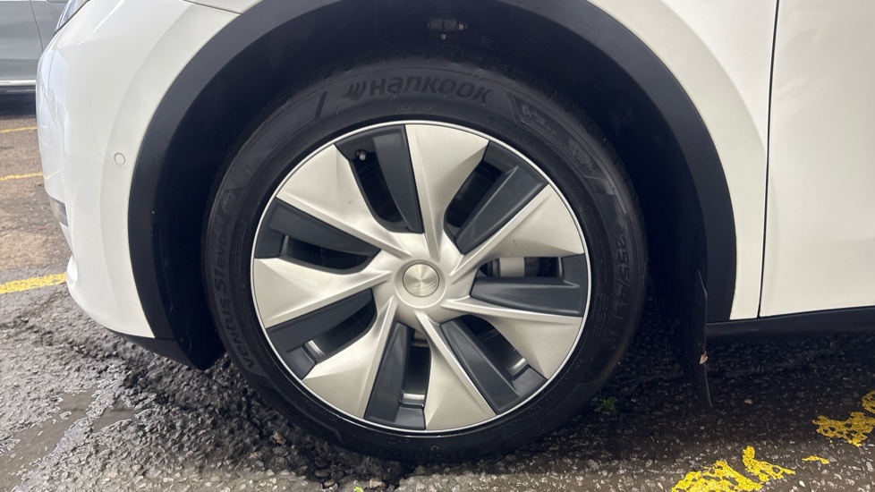 TESLA MODEL Y HATCHBACK Long Range AWD 5dr Auto