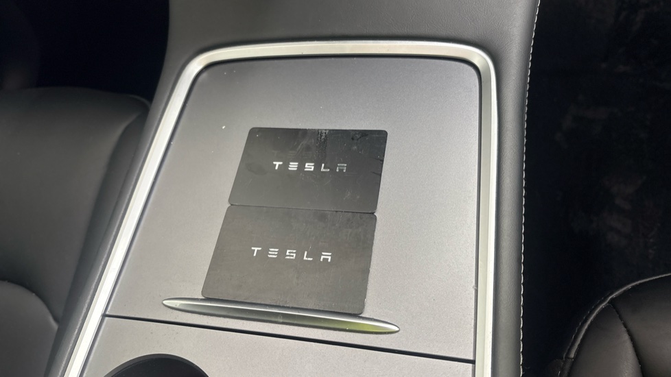 TESLA MODEL Y HATCHBACK Long Range AWD 5dr Auto