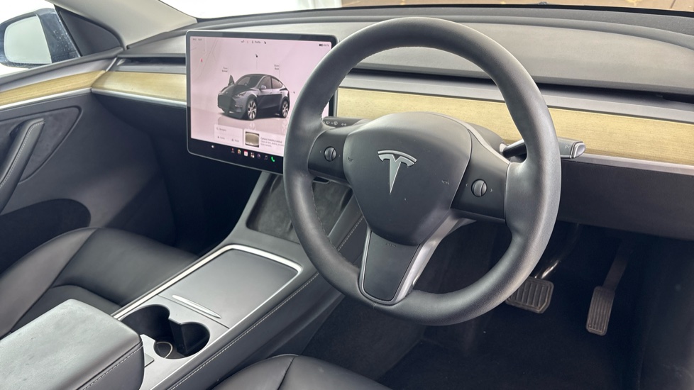 TESLA MODEL Y HATCHBACK RWD 5dr Auto