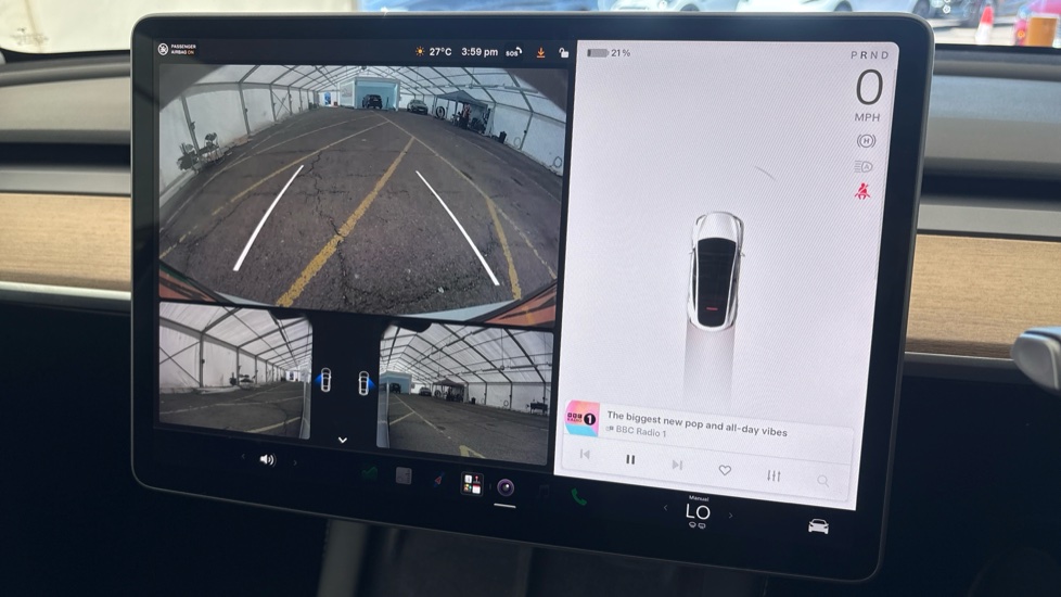 TESLA MODEL Y reverse camera