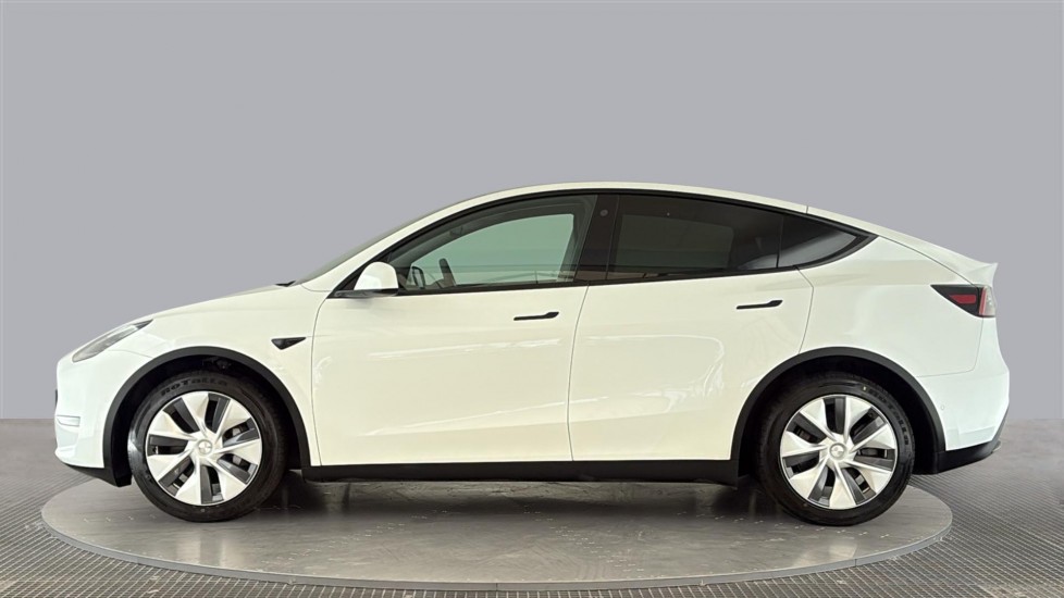 TESLA MODEL Y Image 2
