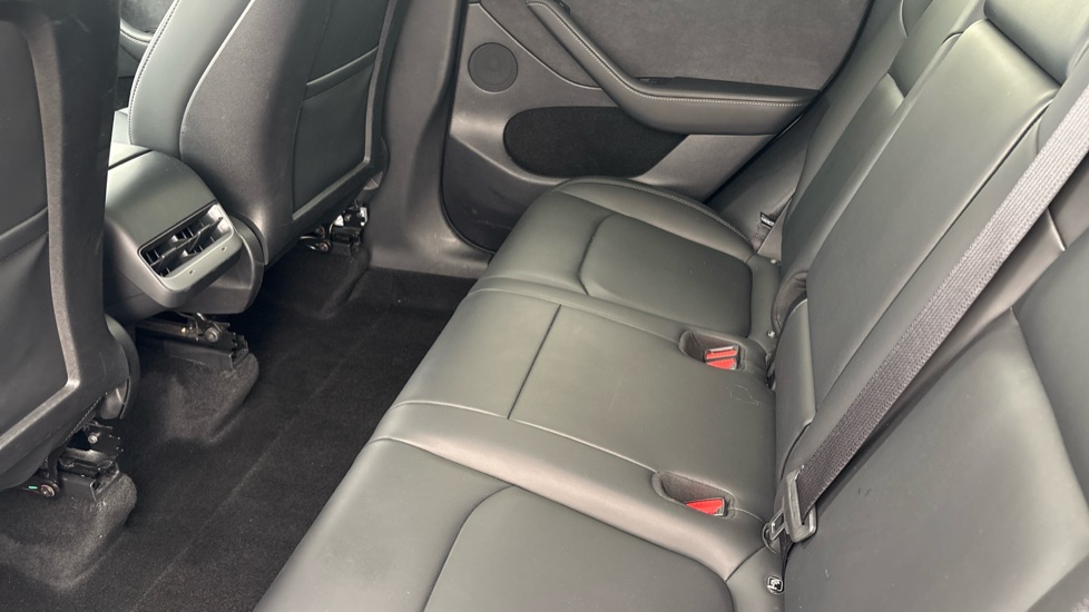 TESLA MODEL Y Image 14