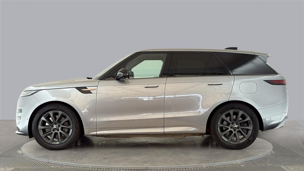 LAND ROVER RANGE ROVER SPORT Image 2